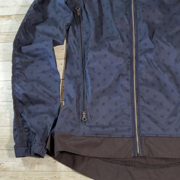 Lululemon Gather and Sprint Jacket Blue Black Polka Dot Size 6 - Picture 6 of 10